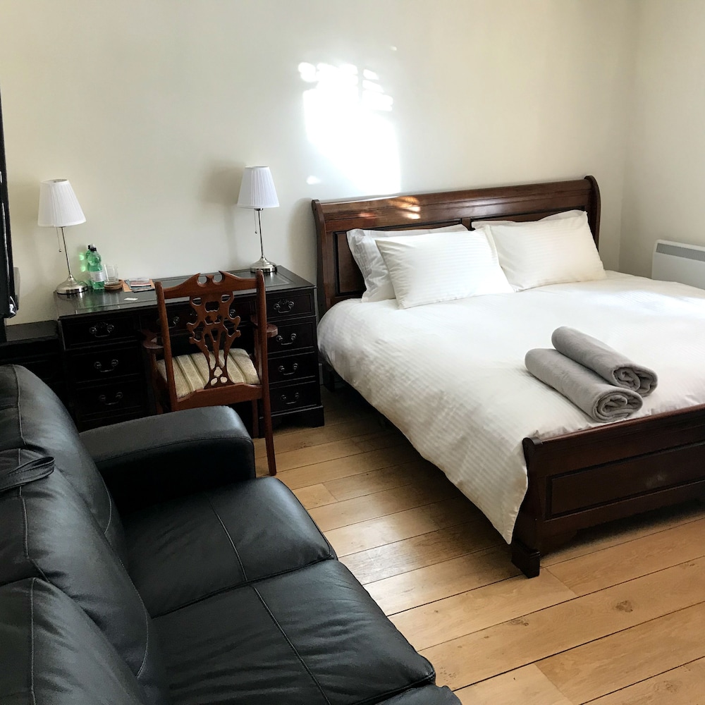 Violet Lodge