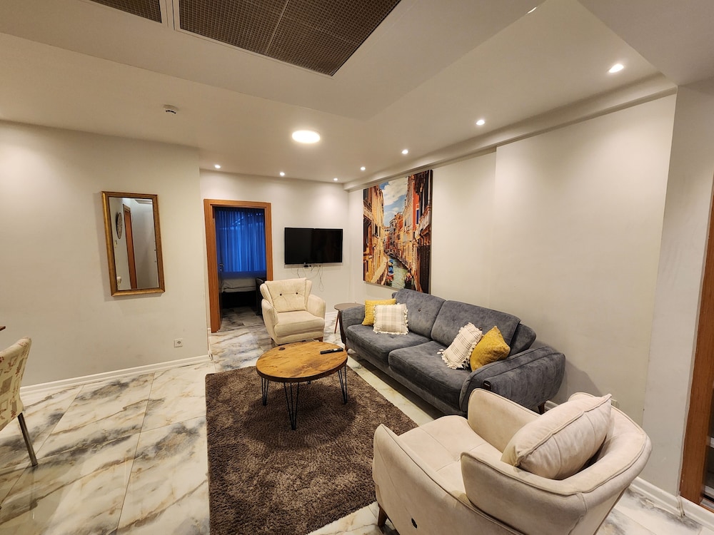 Perfect Residence Taksim with pool