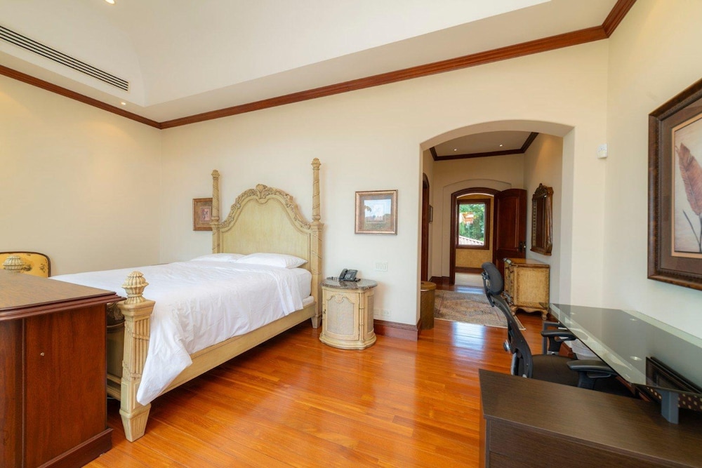 - Casa Garmus - 10 bdr Ocean View