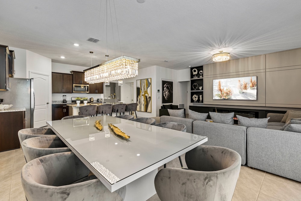 NEW 6bedrooms Pool At Solterra