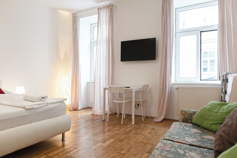 Affordable 3BR Apt Belvedere Vicinity