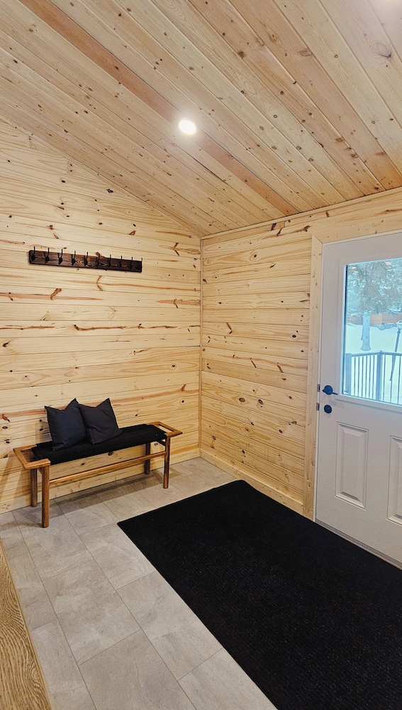 Faloma Lakeside Cabins