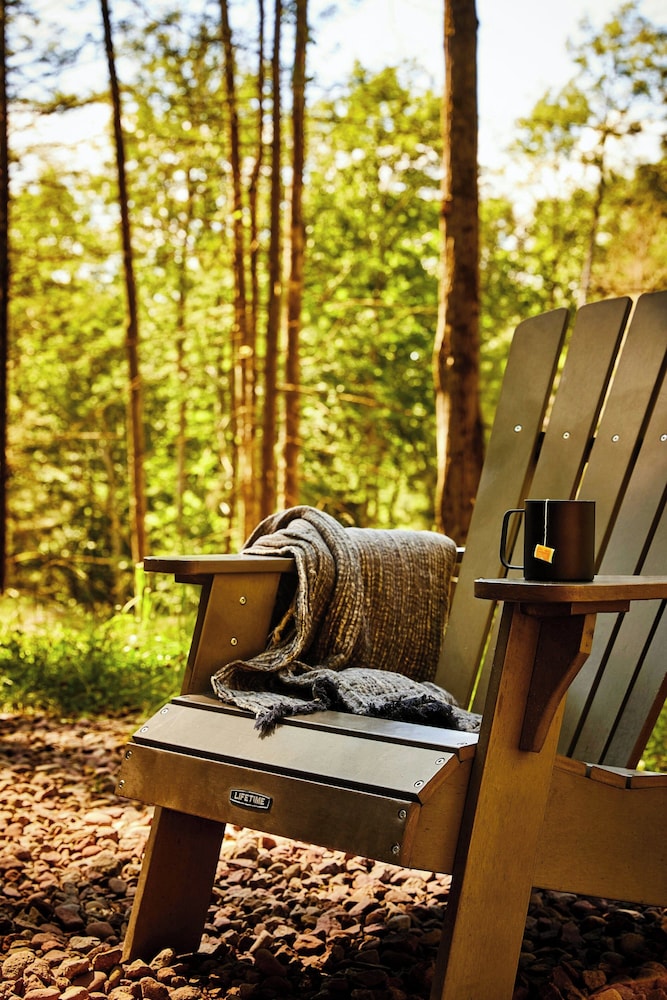 Postcard Cabins Mount Adams, Outdoor Collection by Marriott Bonvoy
