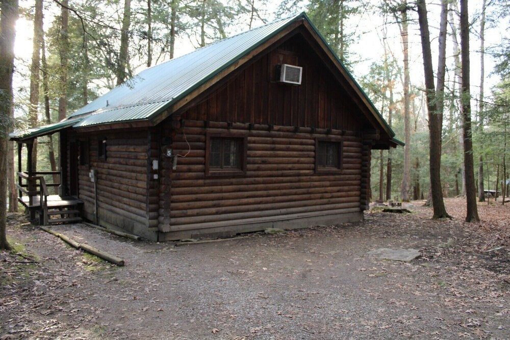 Hominy Ridge Cabins and Gift Shop