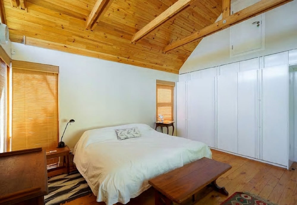 Oak Haven in Rondebosch Cape Town view 3