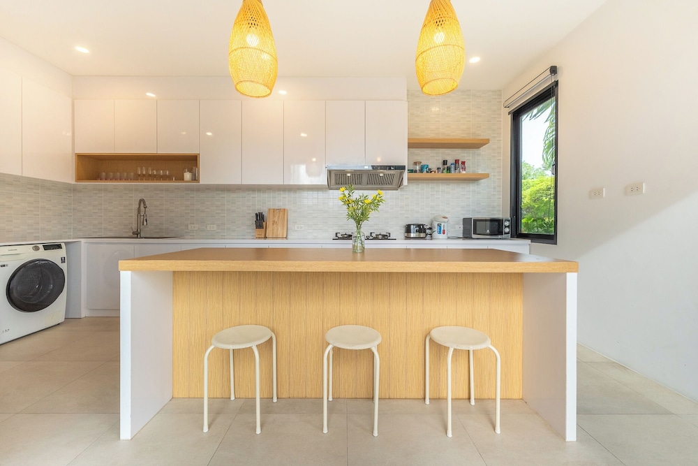 One of Phukets Best Villas V212