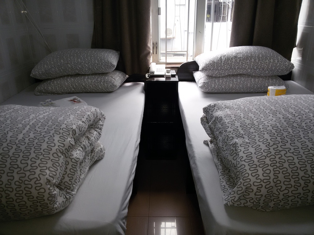 Tom's Guest House