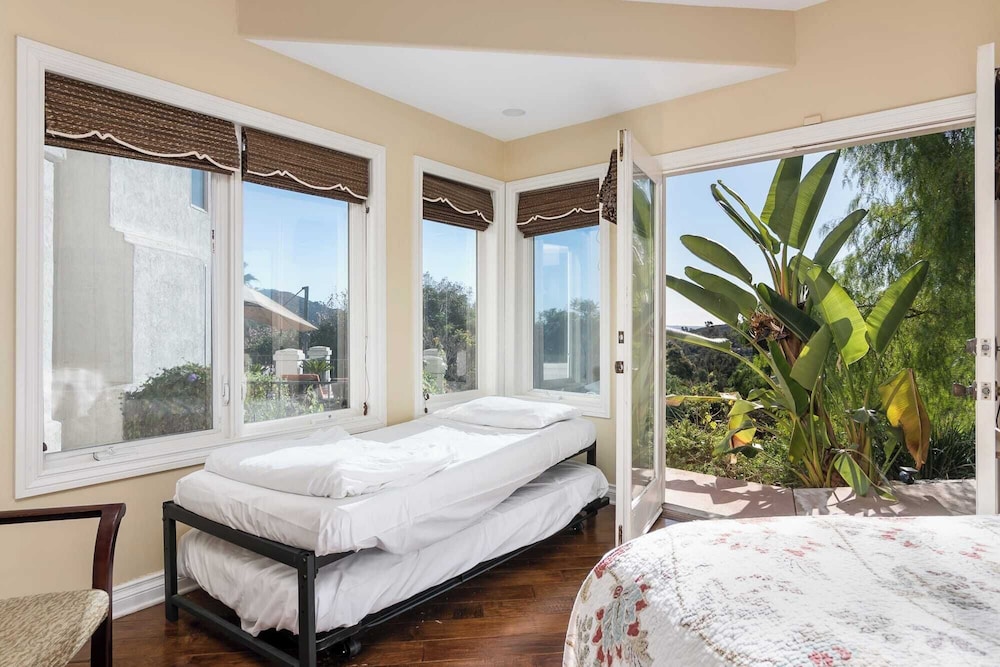 Private Estate w/ Pool, Hot Tub & Fire Pit Near Encinitas The Ranch by Avantstay