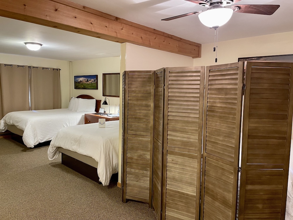 Whitetail Creek Resort
