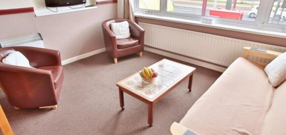 Lynton Apartments