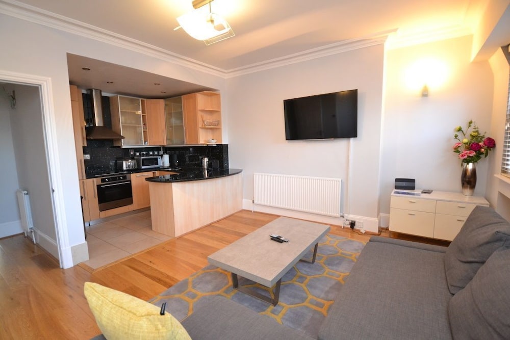 Luxury Hyde Park
