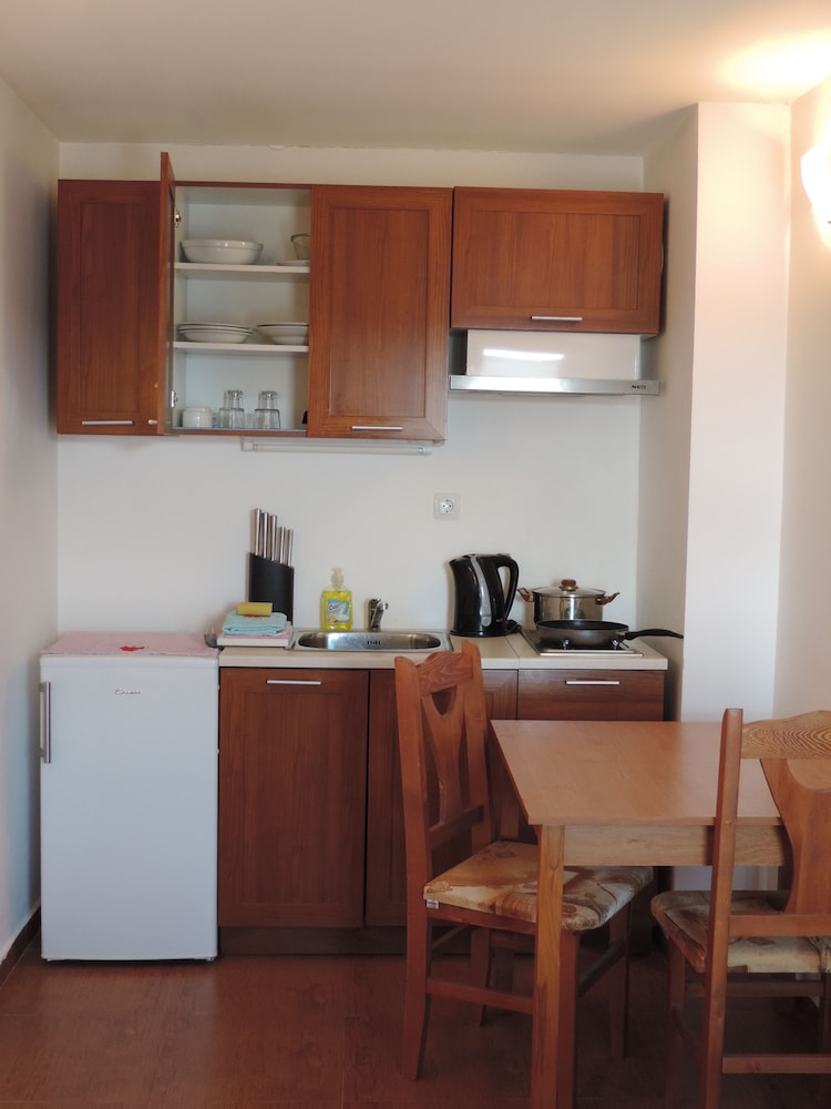 Gondola Apartments & Suites view 3