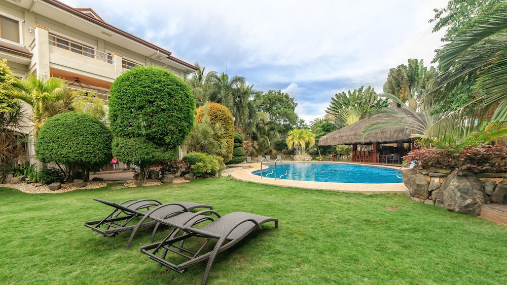 Golden Palm Resort