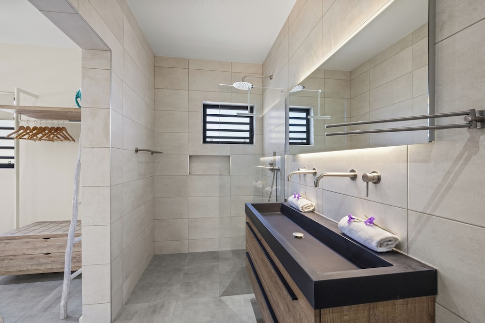 Villa Solana with private pool, Mambo Beach