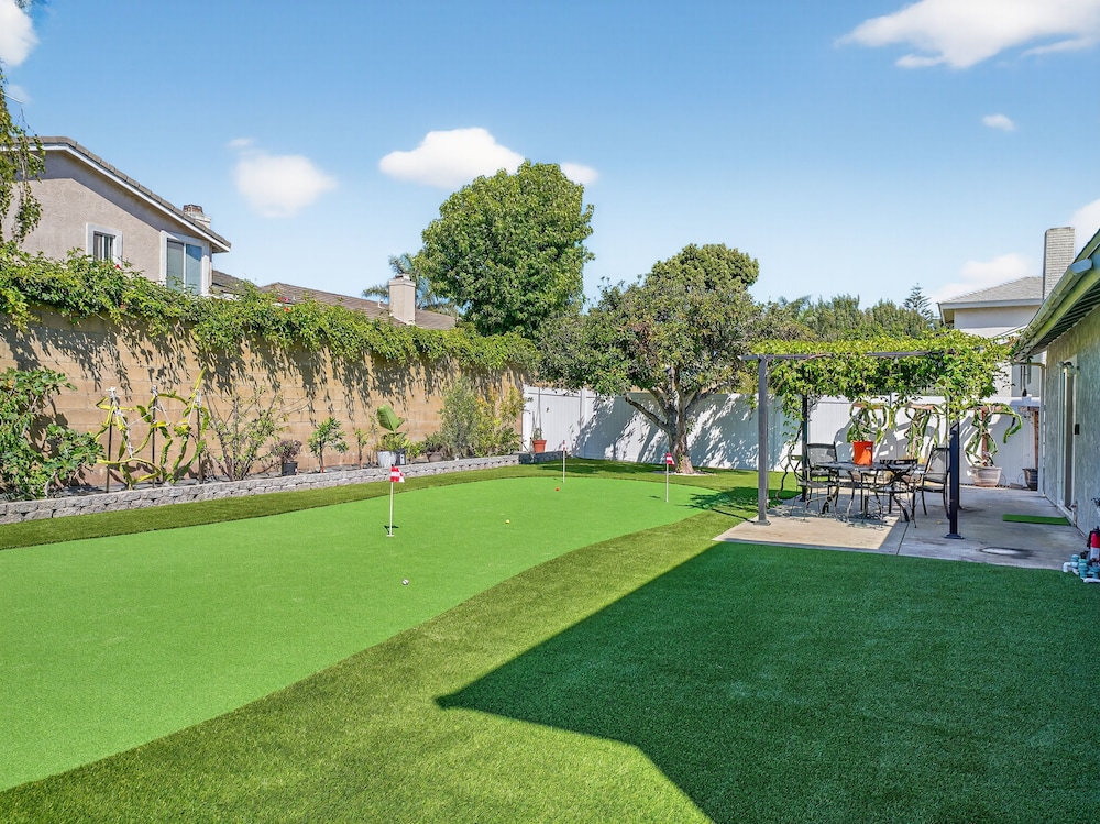 Coastal Escape With Private Mini Golf 4 Bedroom Home