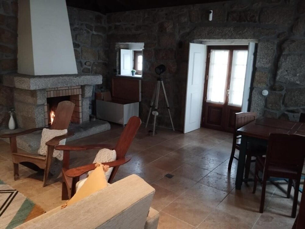 Casa dos Livros - Guest House