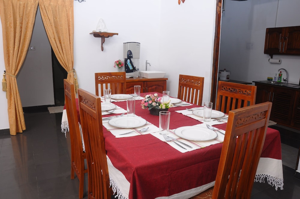 Colombo Village