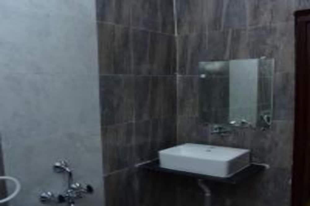 Photo 16