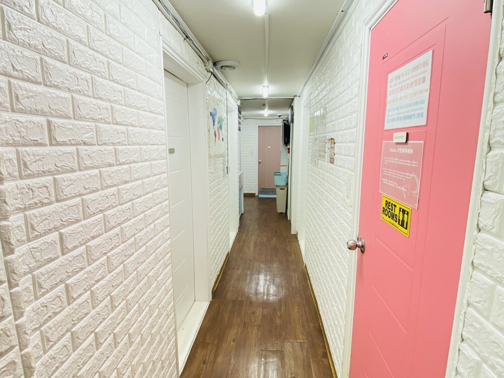 Aroha Guest House