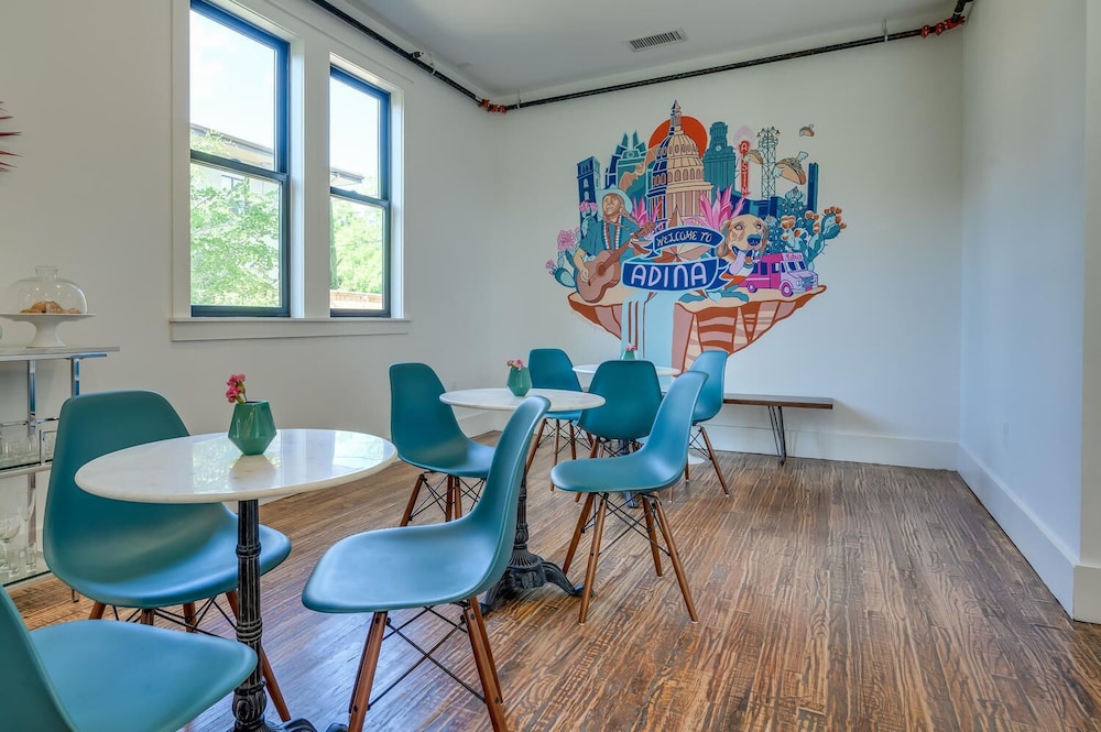 Private Suite in Historic Austin B&b: Sleeps 4! - Image 5