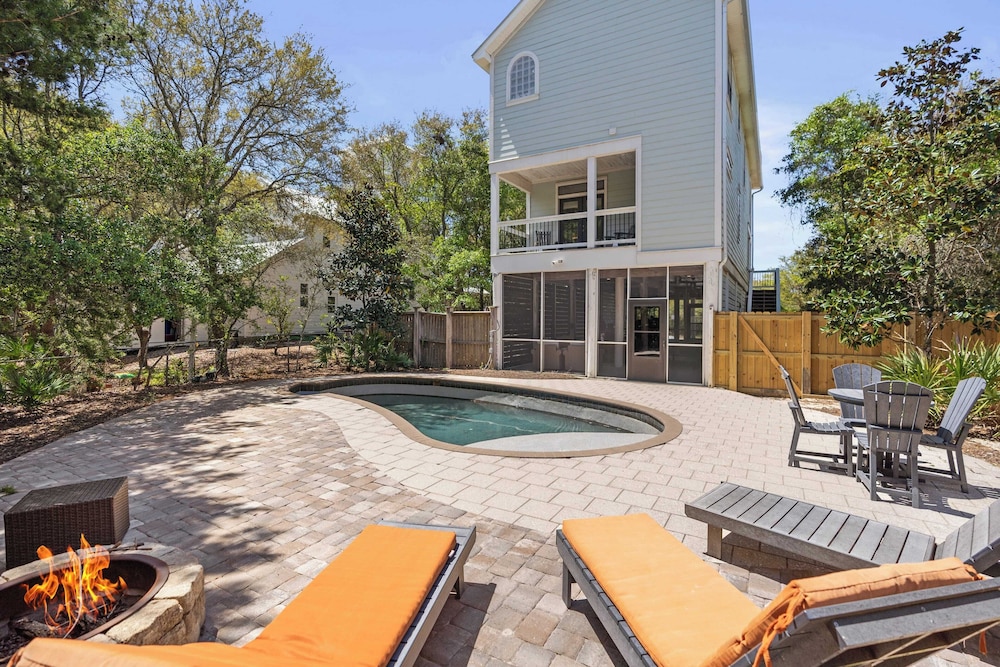 30A Beach House w/ Private Pool, Fire Pit, BBQ & Golf Cart to Rosemary Beach