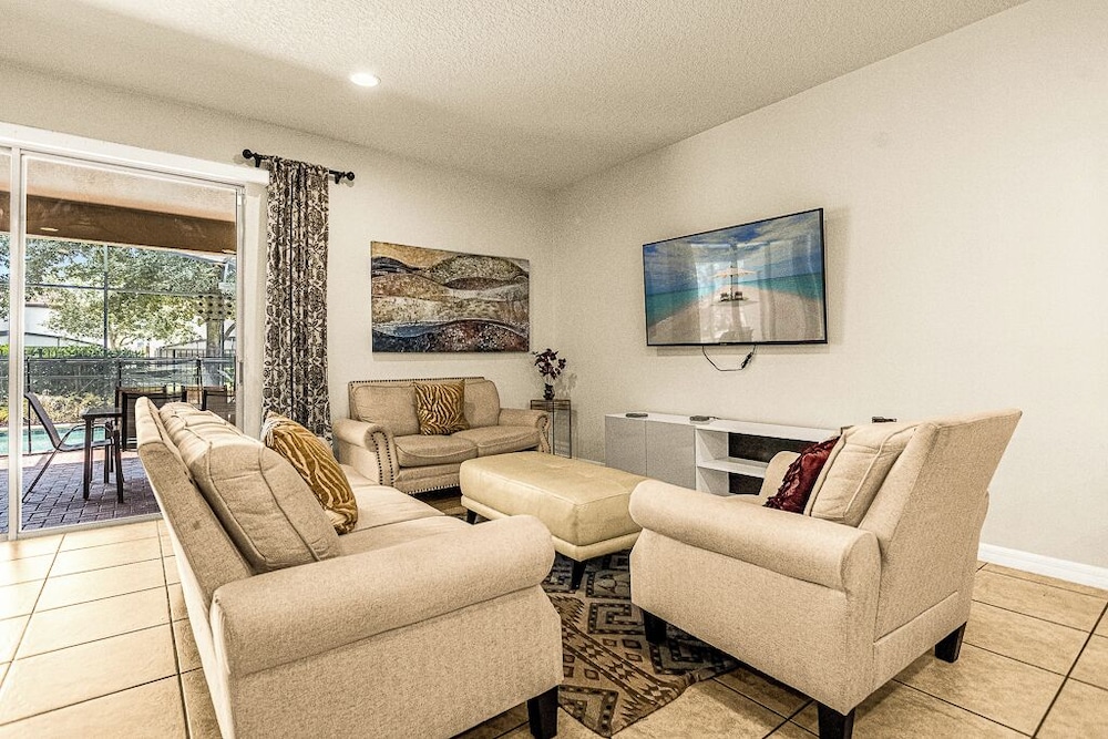 9BR Luxury Vacation Villa near Disney