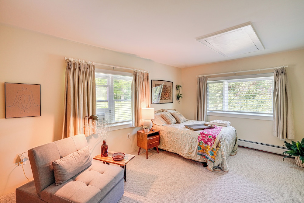 Family-friendly Richmond Cottage w/ Private Yard