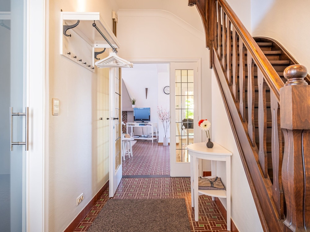 Villa in Koksijde With Sunny Garden