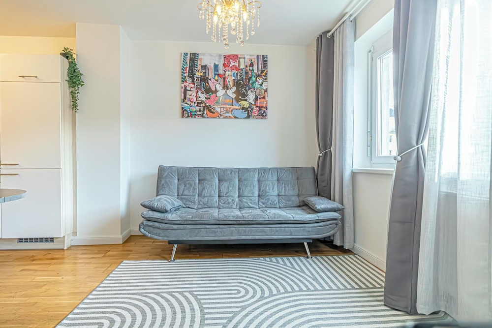Modern 1BR Living Room Apartment Vienna