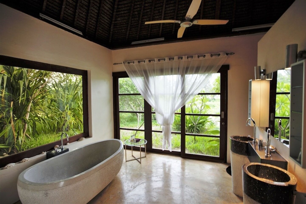 Chuiba Bay Lodge