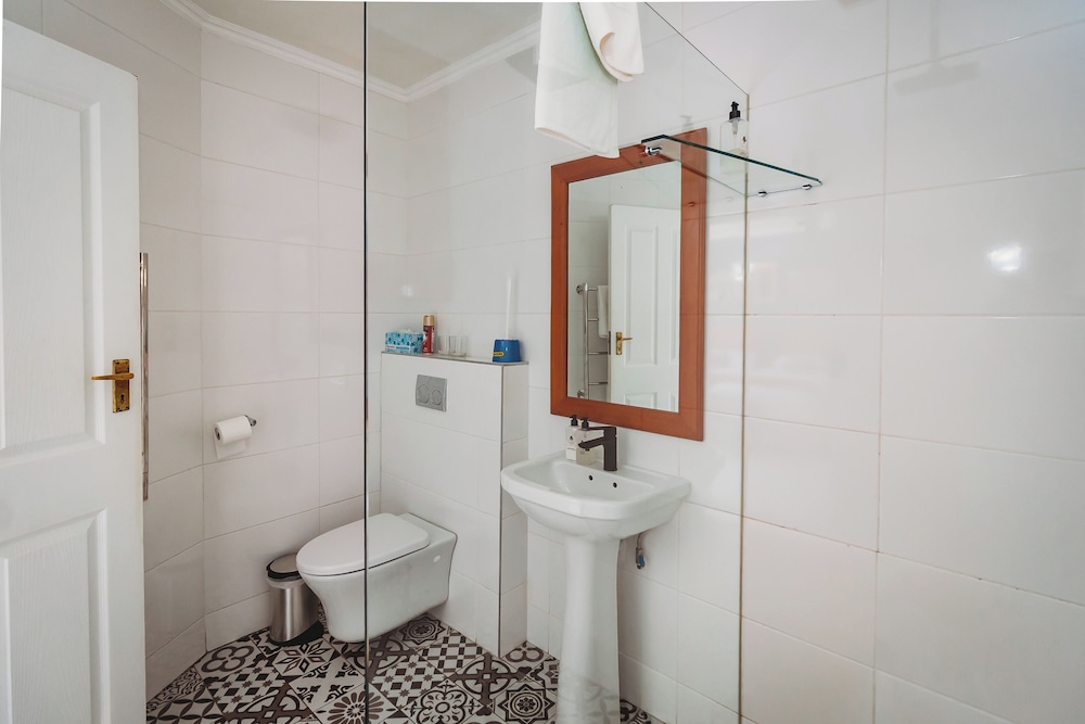 Acorn Guest House