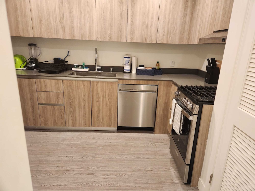 Urban Chic Apart-Hotels in Central LA