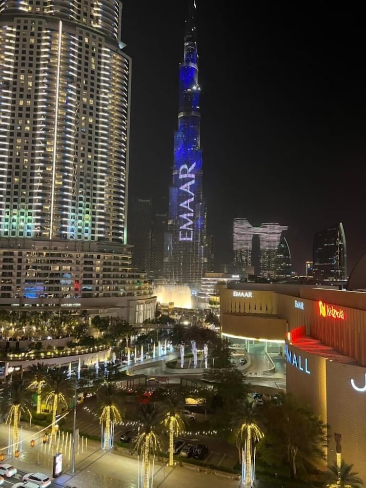 Direct Dubai Mall Access Downtown Boulev