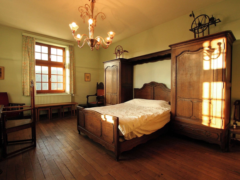Quaint Holiday Home in Bouillon Ardennes view 3