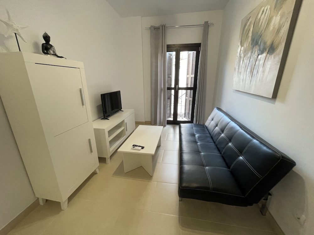 Apartamentos Royal Suites by Croma