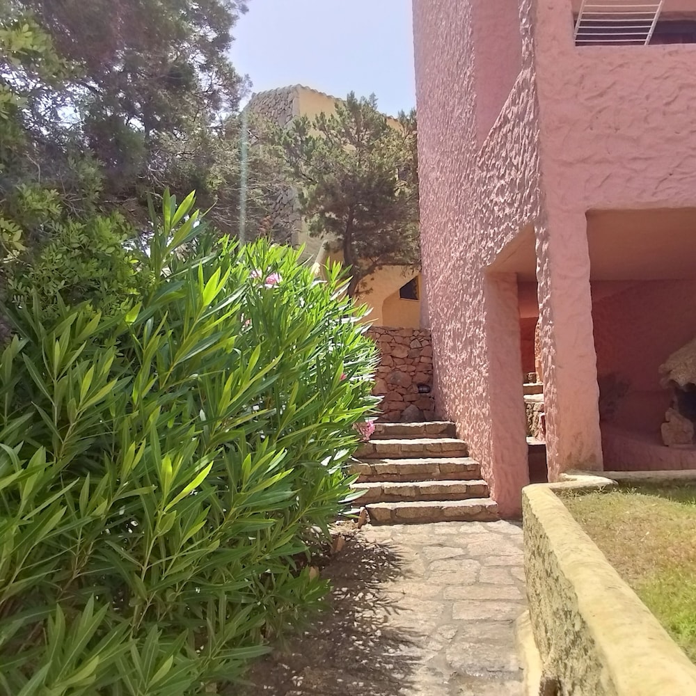 Arzachena Vacations - Seaside Apartment Baja Sardinia - 6pl August - 250 m From Smeraldo Beach ! - Property Image 2