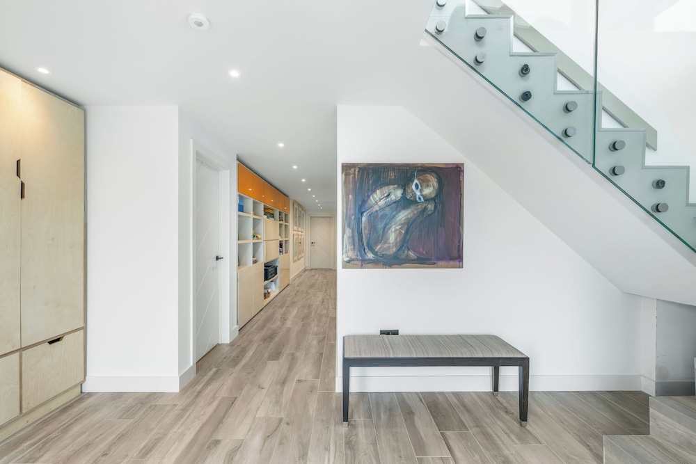 1 Little Broomcroft