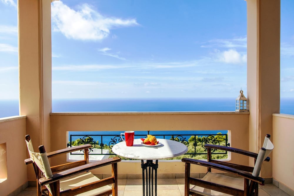 Idyllic Sunsets Seaviews Pool - Villa Melina view 4
