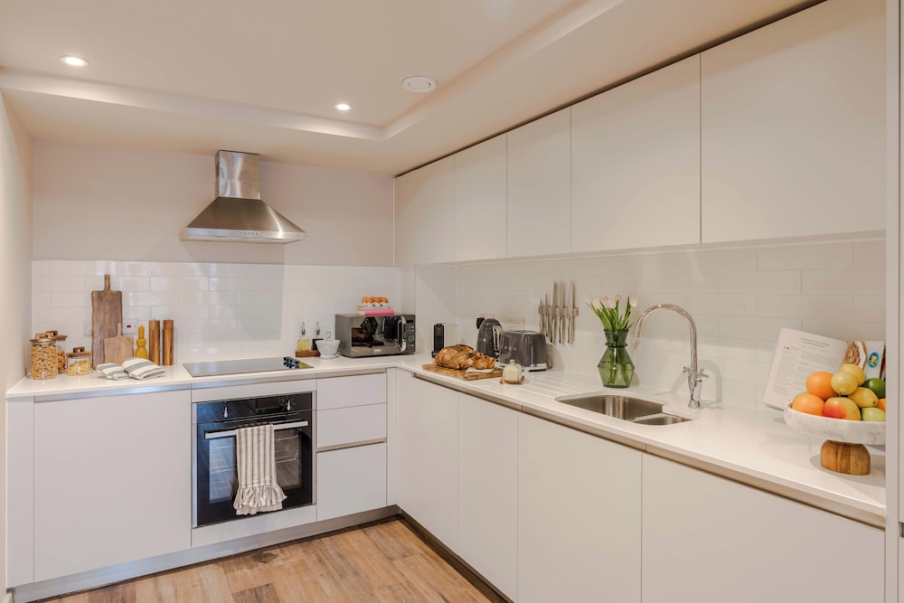 Waterside Living I Luxe Apartments