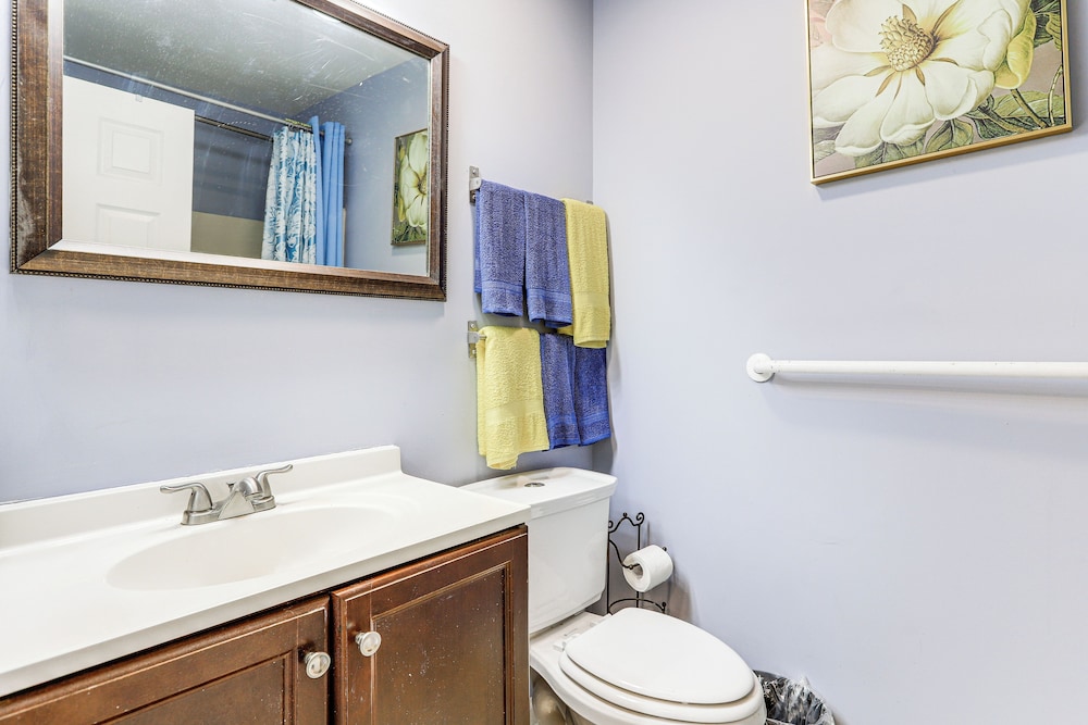 Easy ATL Access: Suburban Home Base w/ Patio