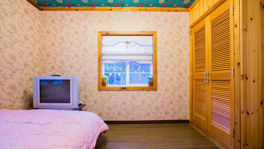Muju Cherish Pension