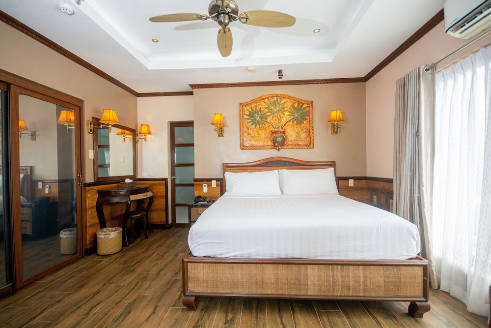 Red Coconut Beach Hotel