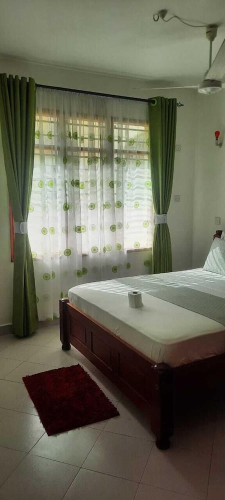 Lux Suites Shiv Apartments Nyali Cinemax