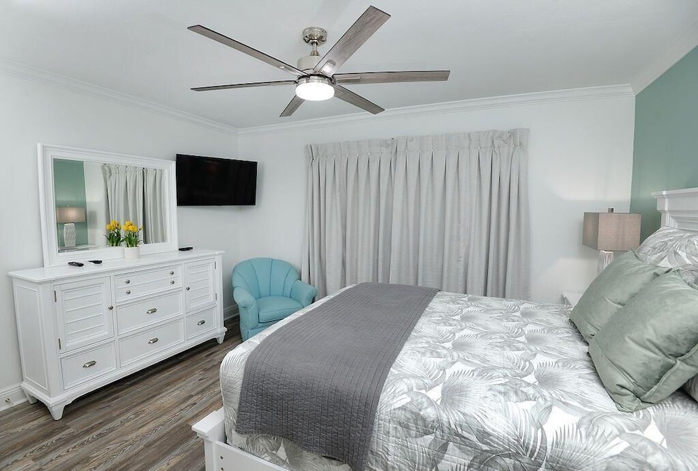 Emerald Beach 325