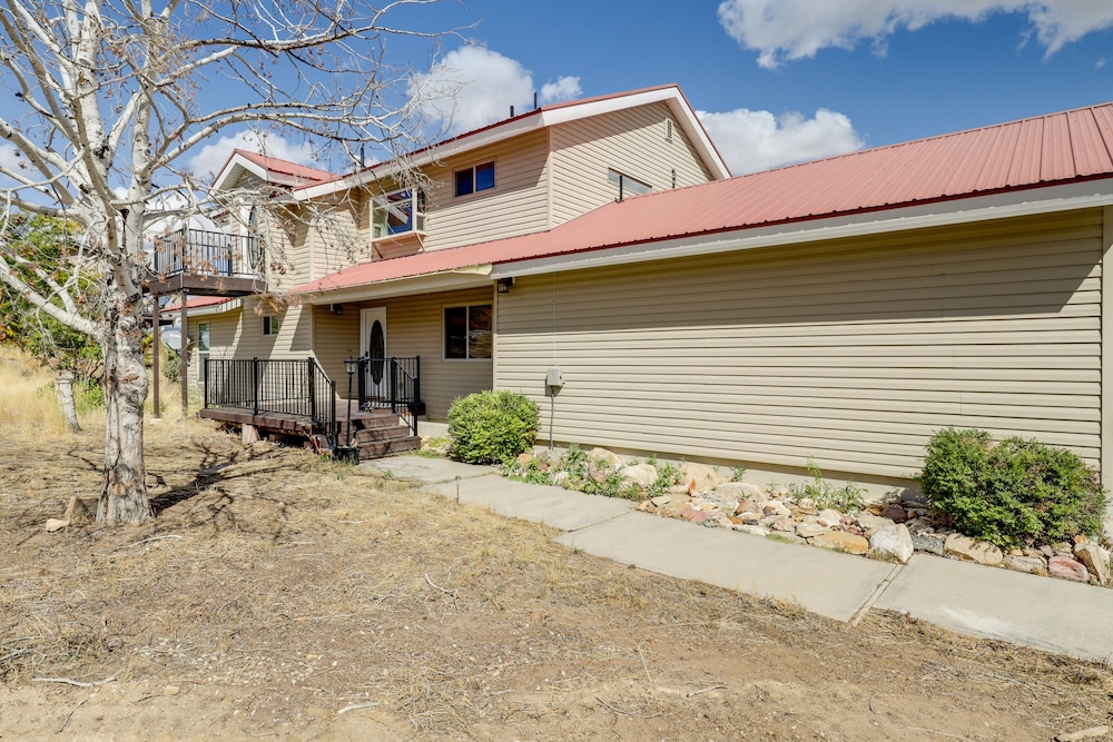 Vernal Vacations - Airy Vernal Vacation Rental: Deck, Mountain Views! - Property Image 10