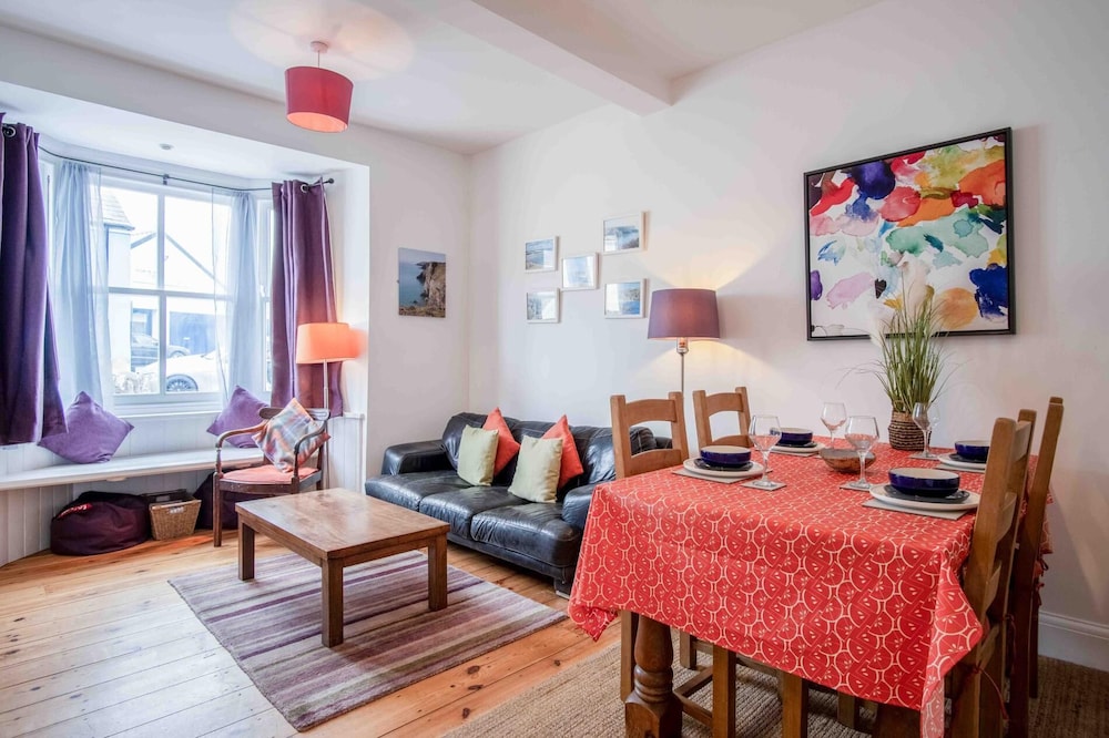 Sea Glass - 2 Bedroom Apartment - Manorbier