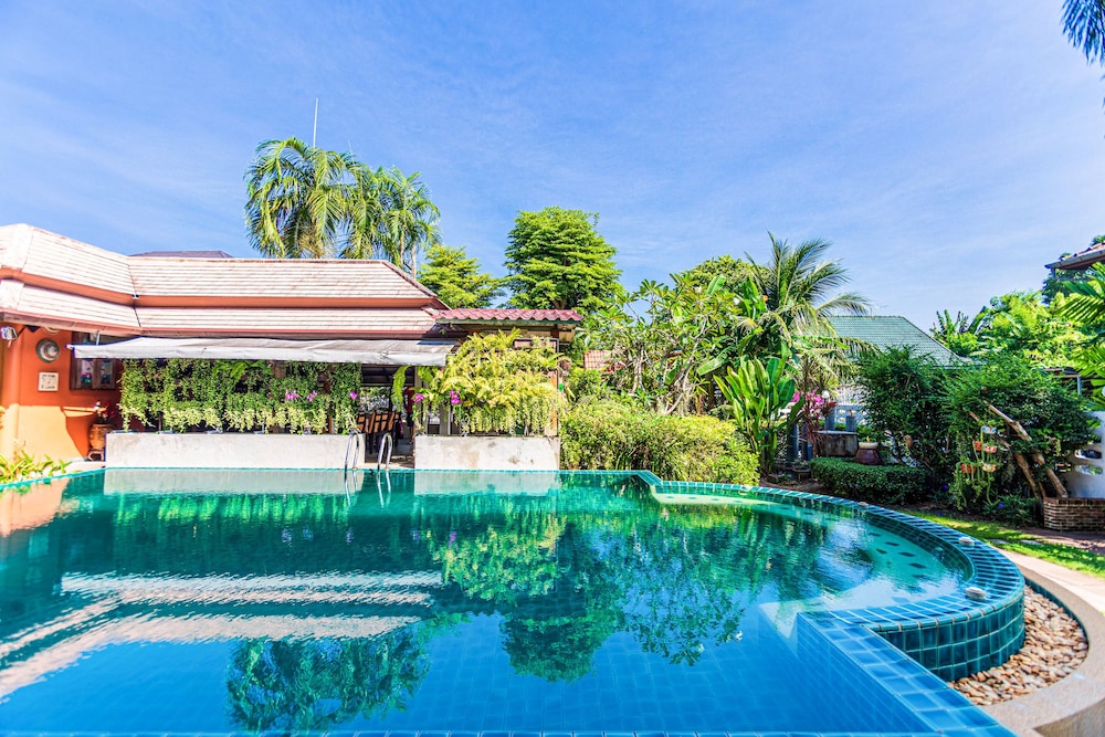 Phuket Monaburi Boutique Hotel