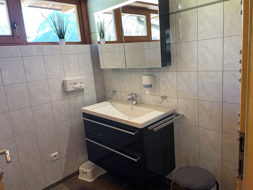 Chalet Leutasch With Ski Trail & Mountain Views