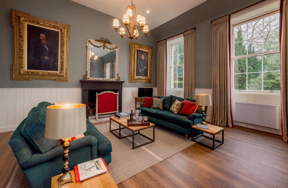 Luxury Historic Castle Lauder