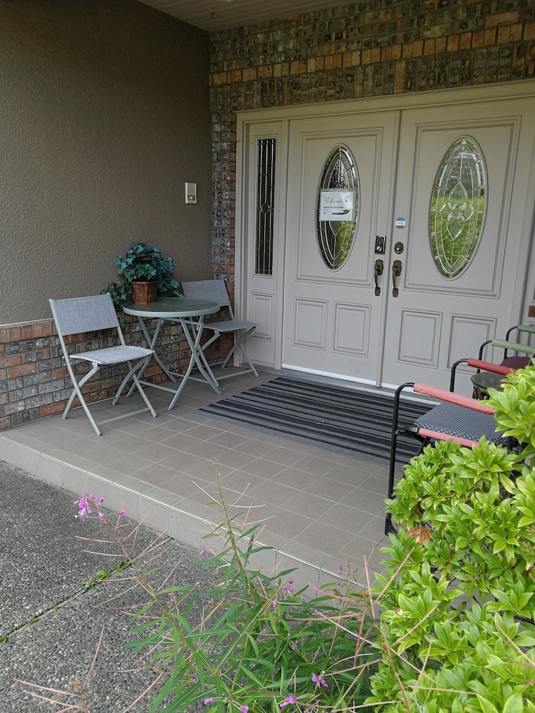 Com House view 5